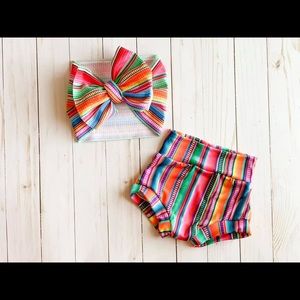 🚫SOLD🚫 NEW Baby Serape Bummies and Bow